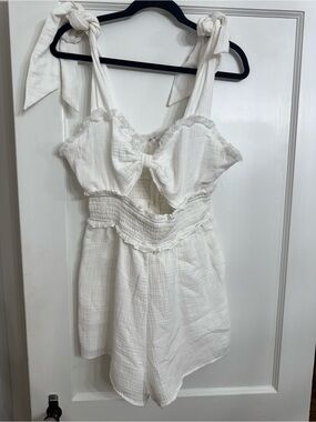 Vici white shoulder tie cut out Romper